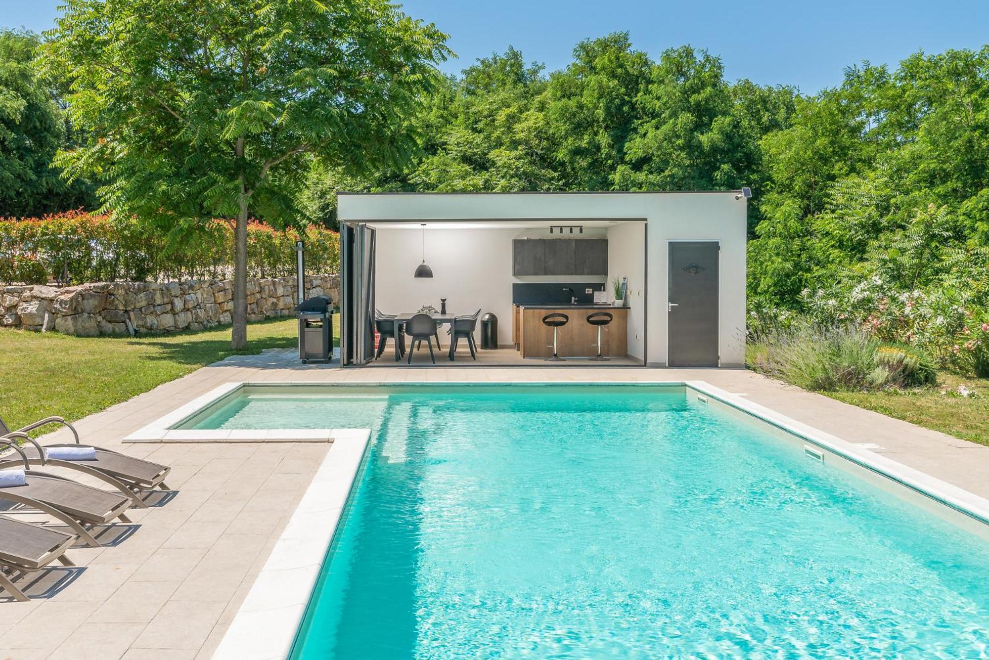 Villas Martincici With Large Pool 그로즈냔 외부 사진